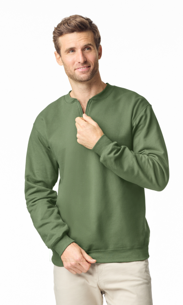 SOFTSTYLE MIDWEIGHT ADULT FLEECE 1/4 ZIP SWEATSHIRT