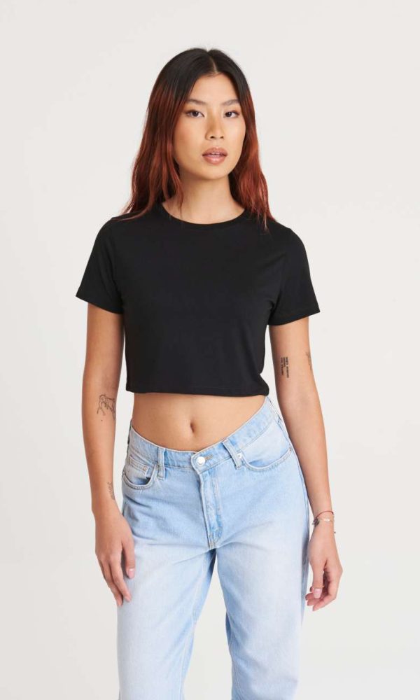 WOMEN'S TRI-BLEND CROPPED T