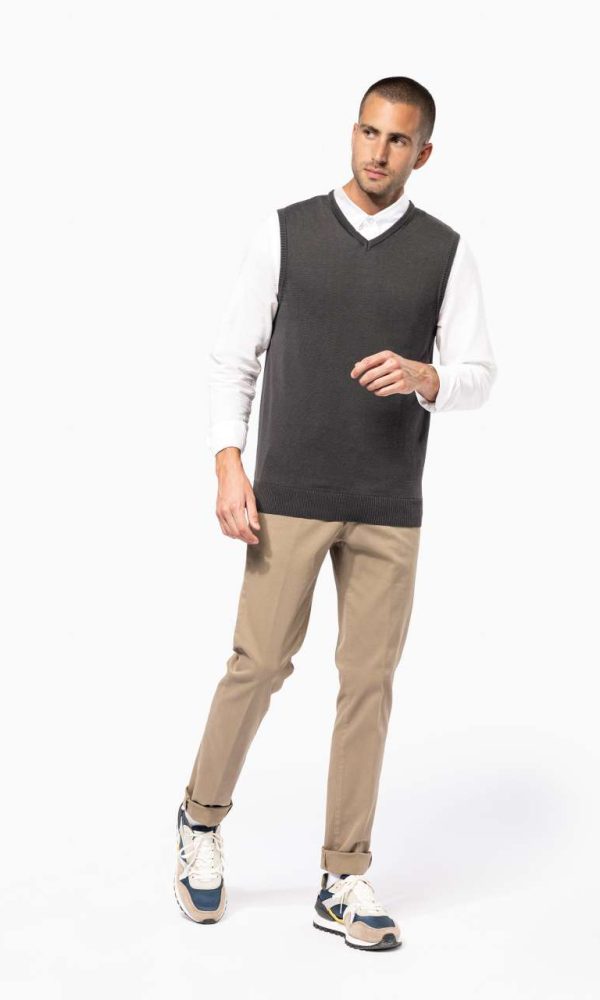 MEN'S SLEEVELESS V-NECK JUMPER