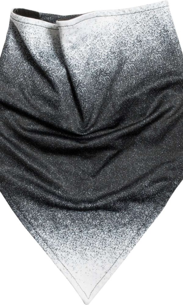 TRIANGULAR BANDANA WITH POLAR FLEECE LINING