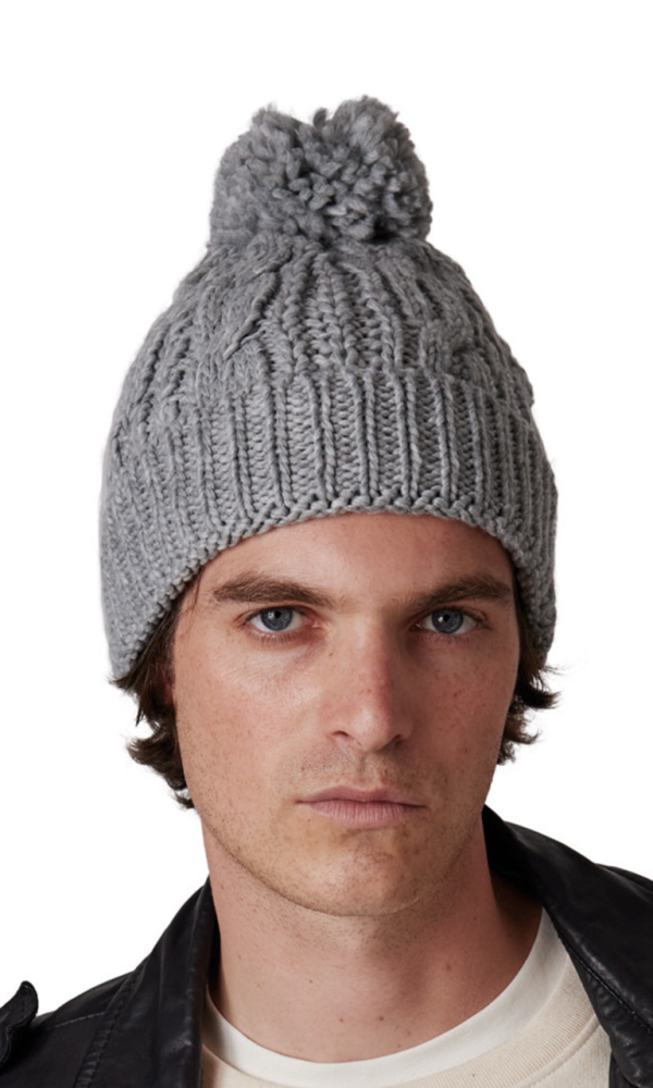 KNITTED BEANIE