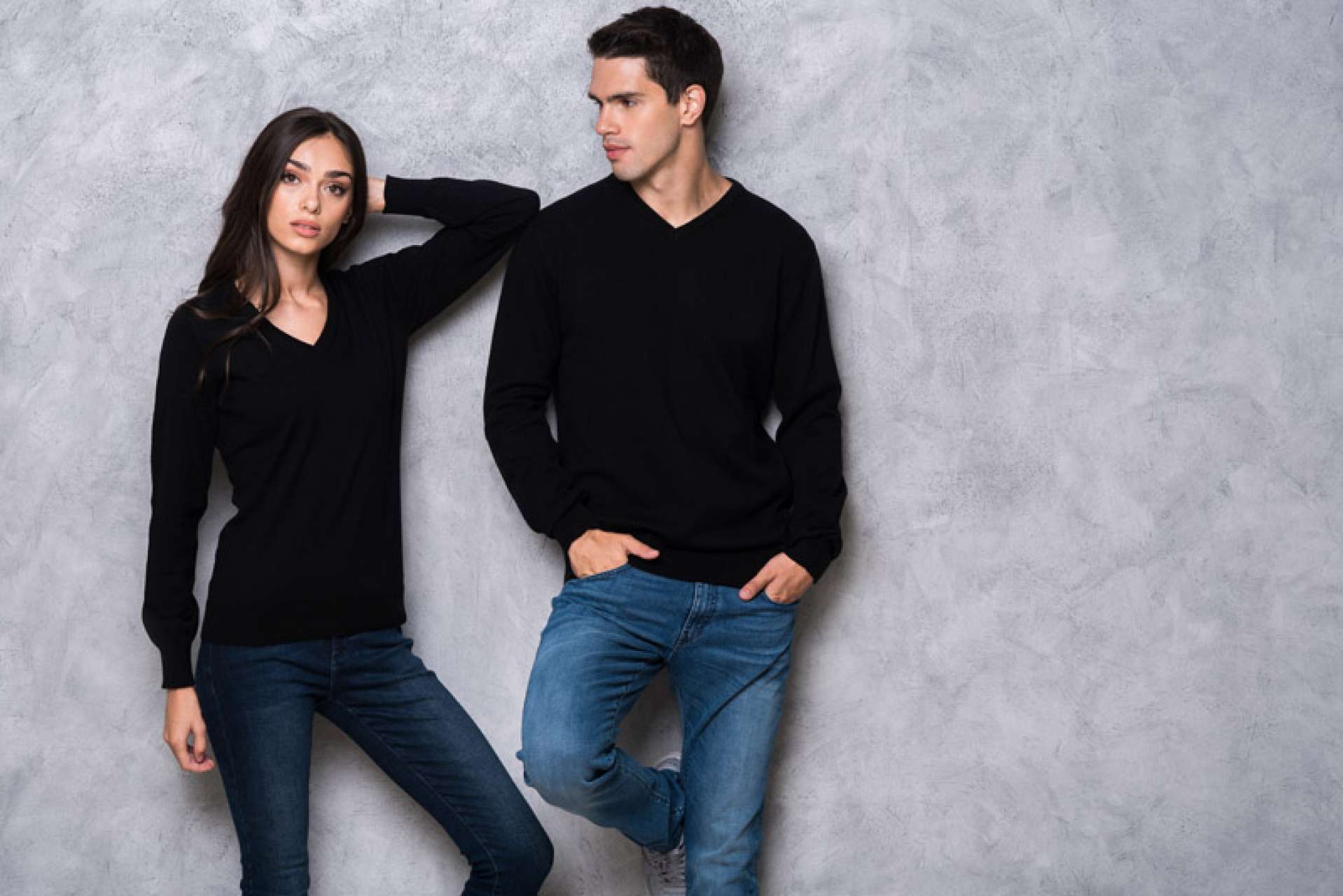 MEN’S V-NECK FINE GAUGE COTTON PULLOVER - Slika 4