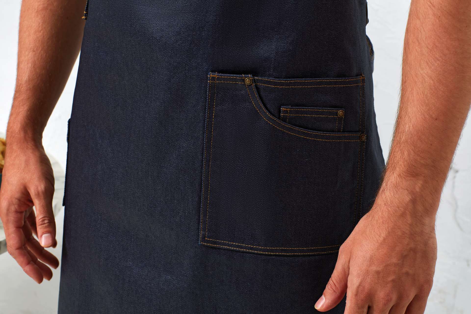 'DISTRICT' WAXED LOOK DENIM BIB APRON - Slika 5