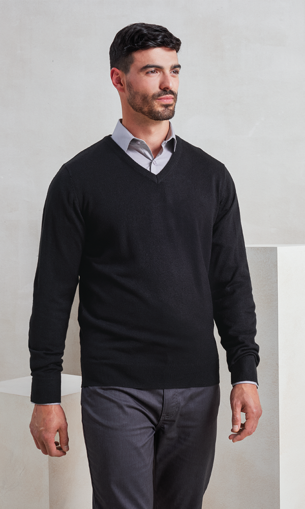 'ESSENTIAL' ACRYLIC MEN'S V-NECK SWEATER