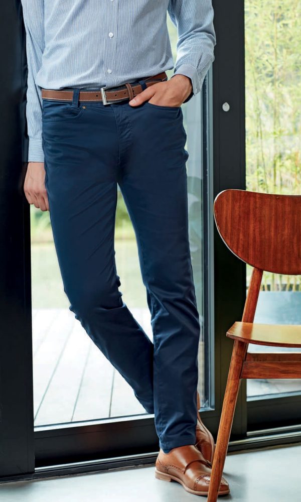 MEN'S PERFORMANCE CHINO JEANS