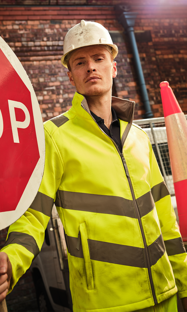 HI-VIS PRO CONTRACT ABLAZE 2 LAYER SOFTSHELL JACKET (CLASS 3)