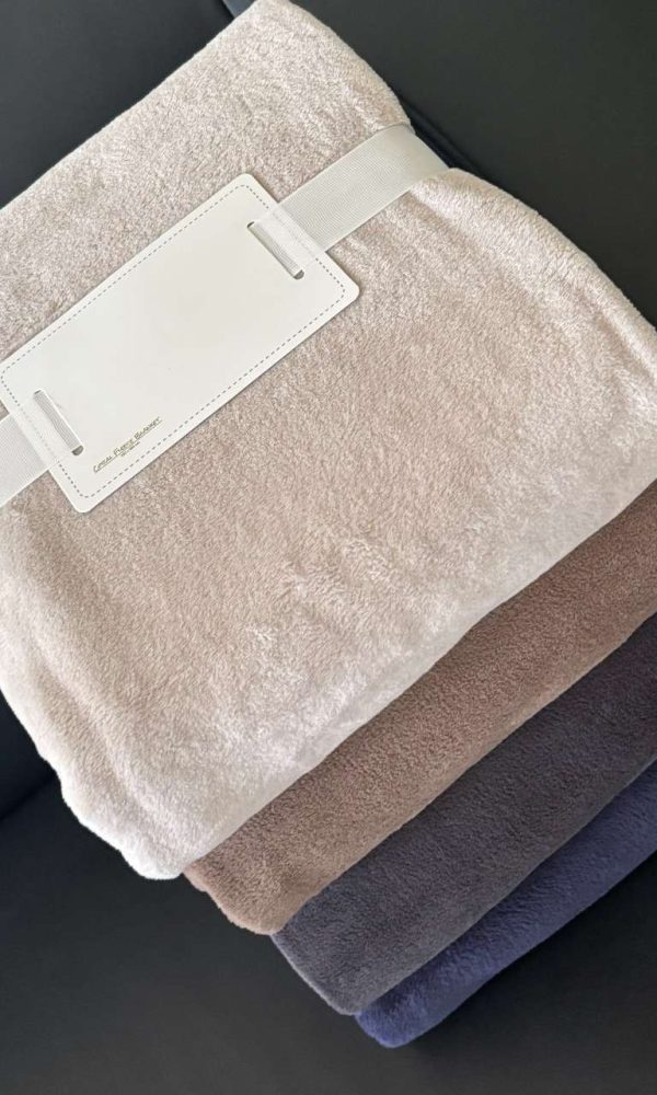 OLIMA CORAL FLEECE BLANKET