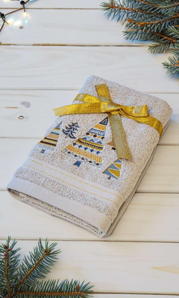 OLIMA CHRISTMAS TOWEL - CHRISTMAS TREES